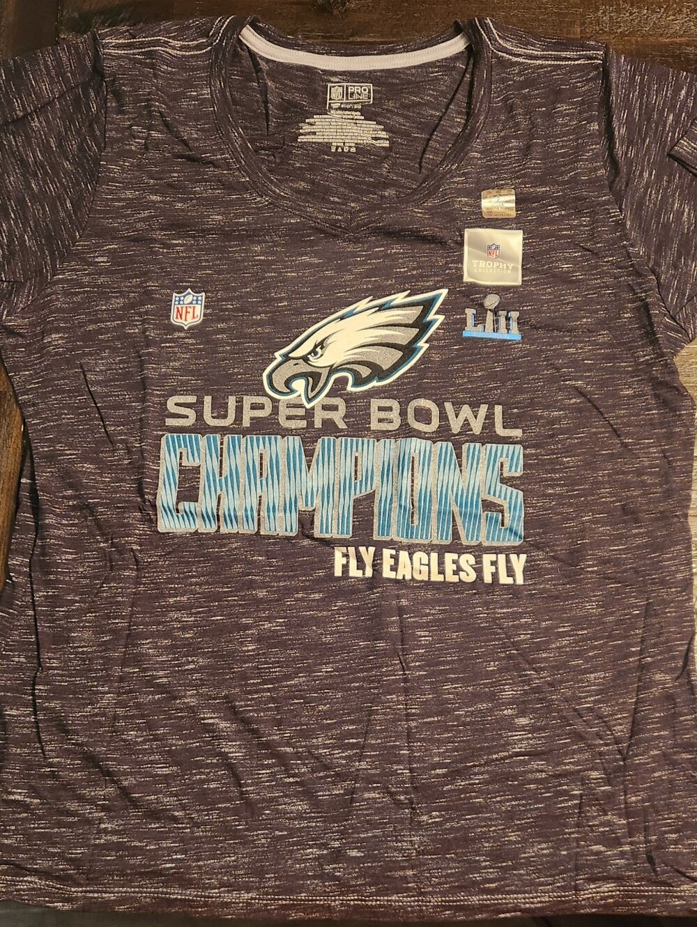 Fanatics Philadelphia Eagles WomensSuper Bowl Champions Tee - Grey NWT
